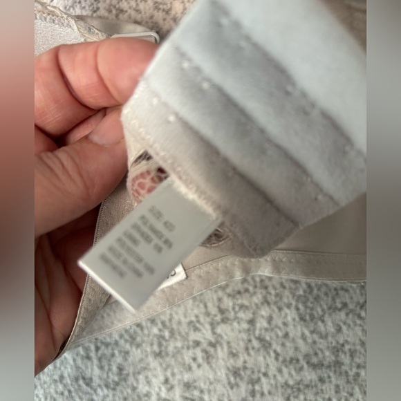 💙42D Elegant Lace Bras Peach and Gray - Picture 5 of 7